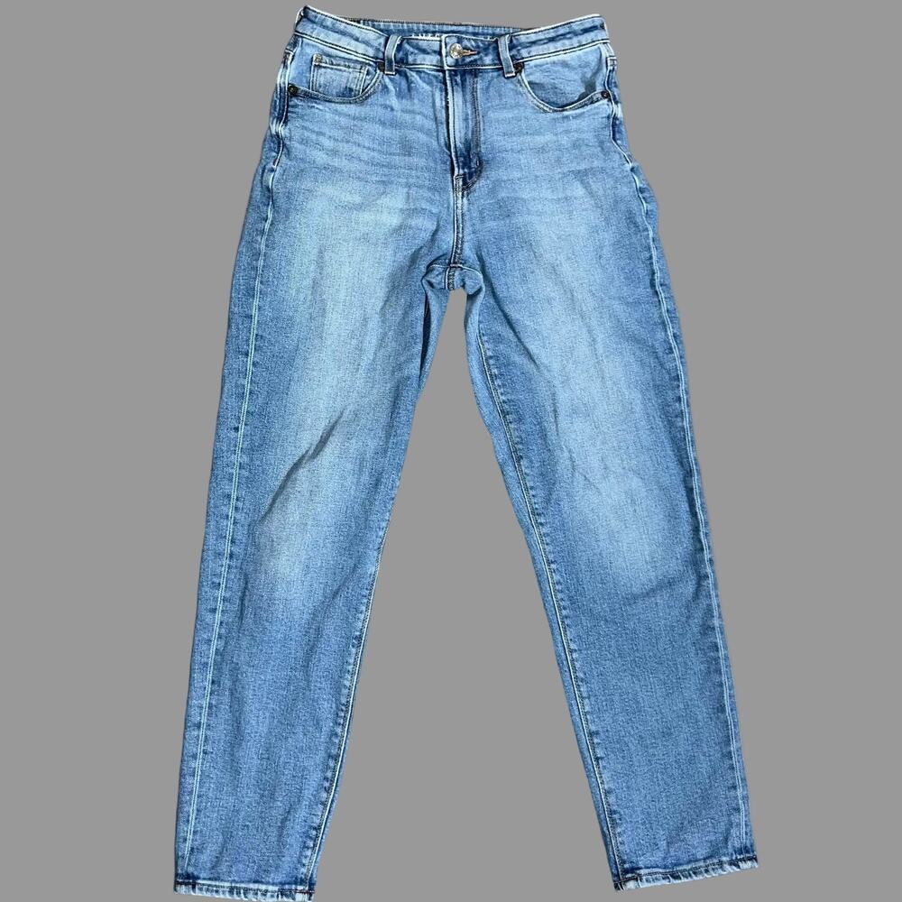 American Eagle Mom Jean – Light Wash High Rise – Size 2